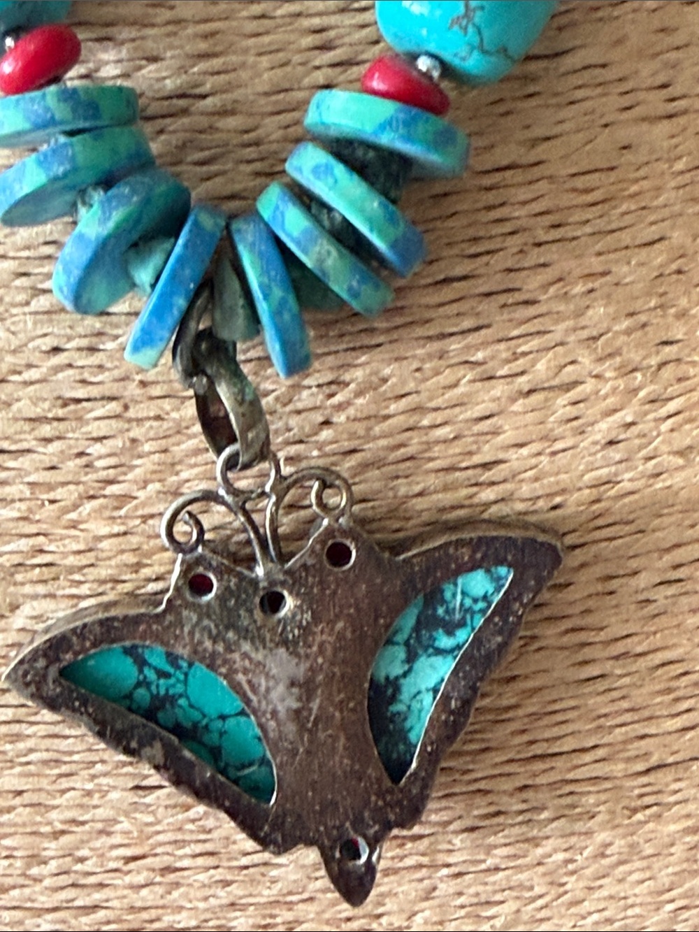 Exquisite turquoise and garnet sterling silver butterfly pendant with turquoise - Picture 11 of 16